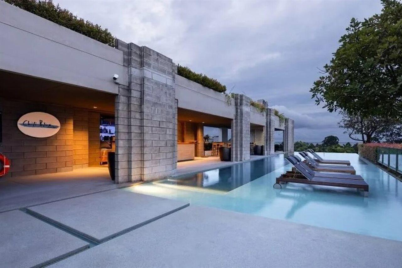 Cross Pattaya Oceanphere Resort 5*