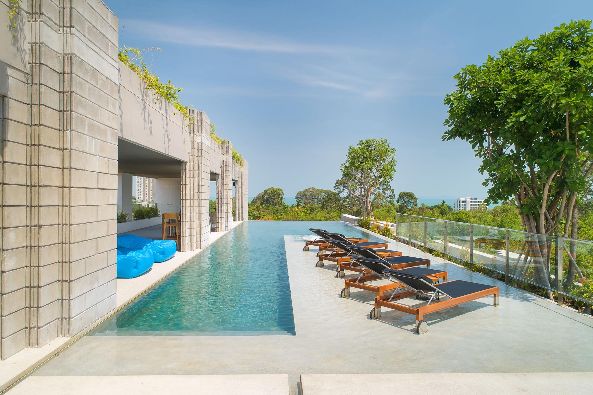 Cross Pattaya Oceanphere Resort 5*